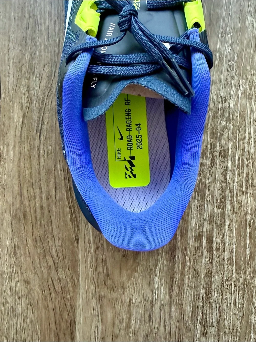 NEW Nike Air Zoom Rival Fly 4 Obsidian Persian Violet FV6040-401 Women’s 9.5